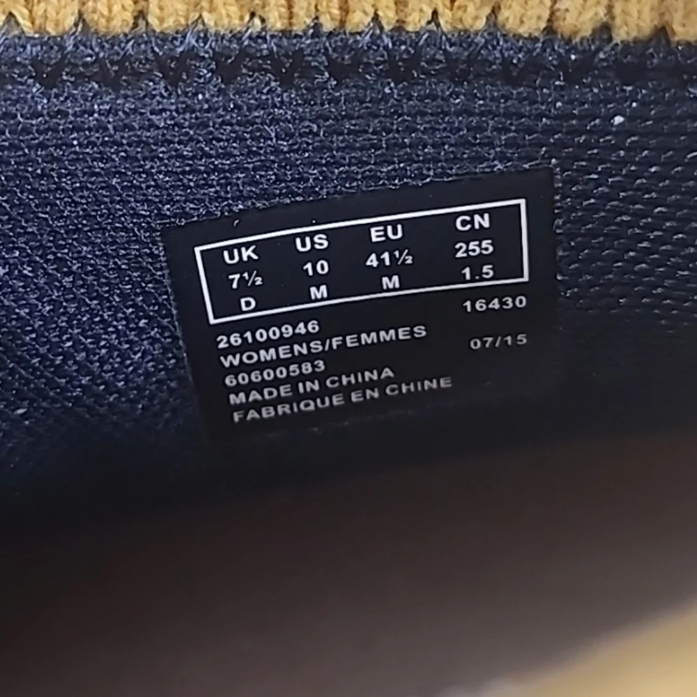 Clarks muckers waterproof